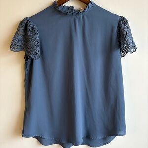 H&M Lace Sleeve Blouse Ruffle Neck Blue Top Women’s Large
